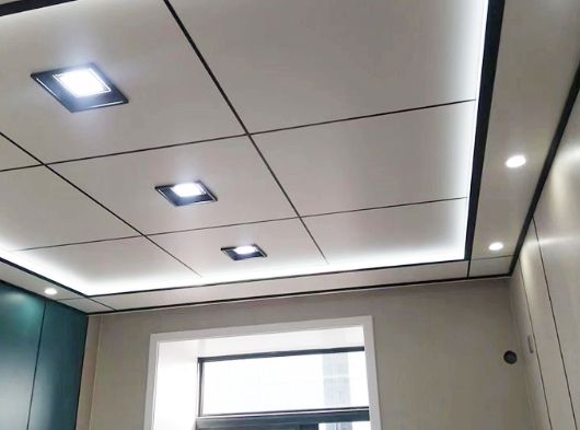 陽臺貼瓷磚還是集成墻板，比較后心里才有數(shù)